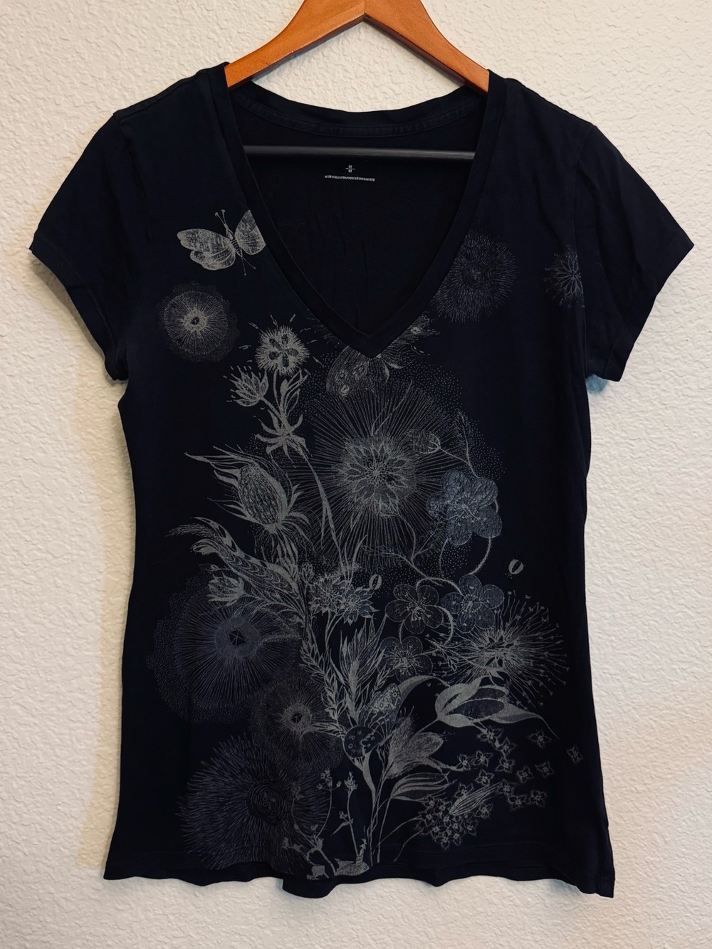 Express Butterfly Floral Graphic Black V-Neck Tee Top M